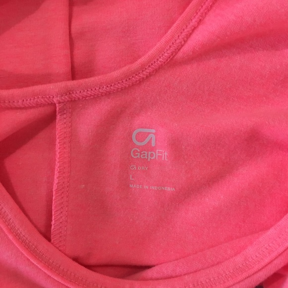 NWT GapFit Tank - Picture 5 of 6